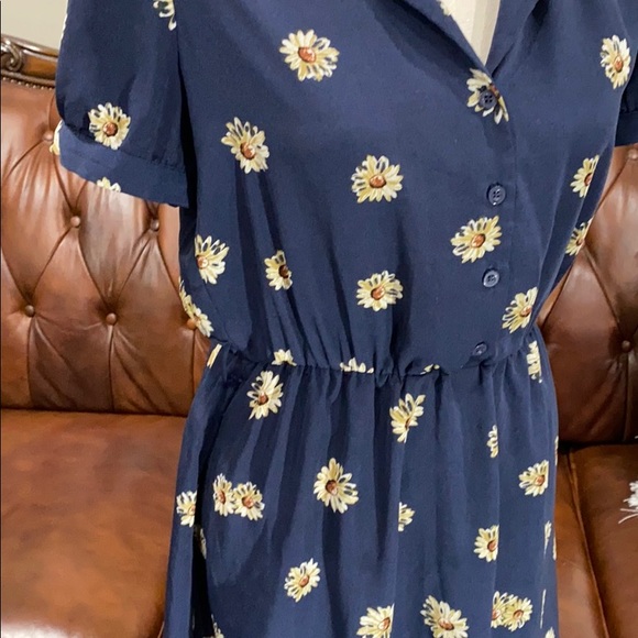 Woman’s dress size m - Picture 3 of 4